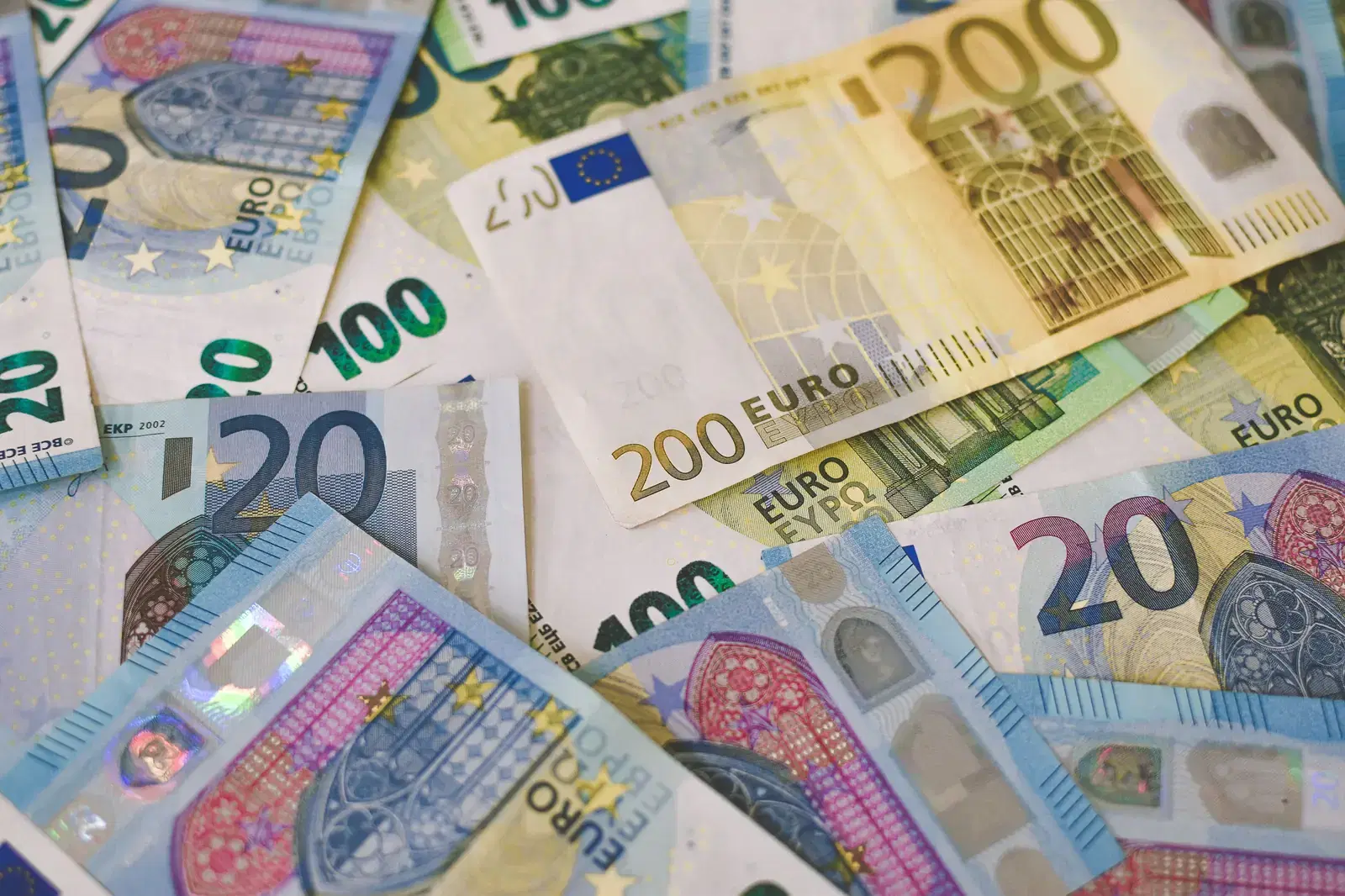 Kleinkredit Österreich 2026: Günstig ab 500 EUR leihen